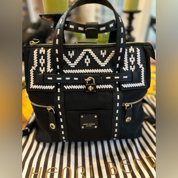 Henri Bendel Large White Stitches Jetsetter Backpack/Crossbody Bag With Dust Bag